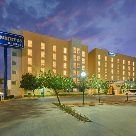 City Express By Marriott Irapuato Norte Екстер'єр фото