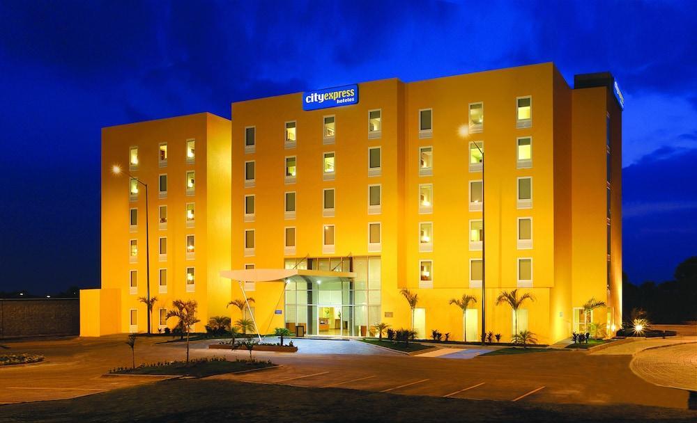 City Express By Marriott Irapuato Norte Екстер'єр фото
