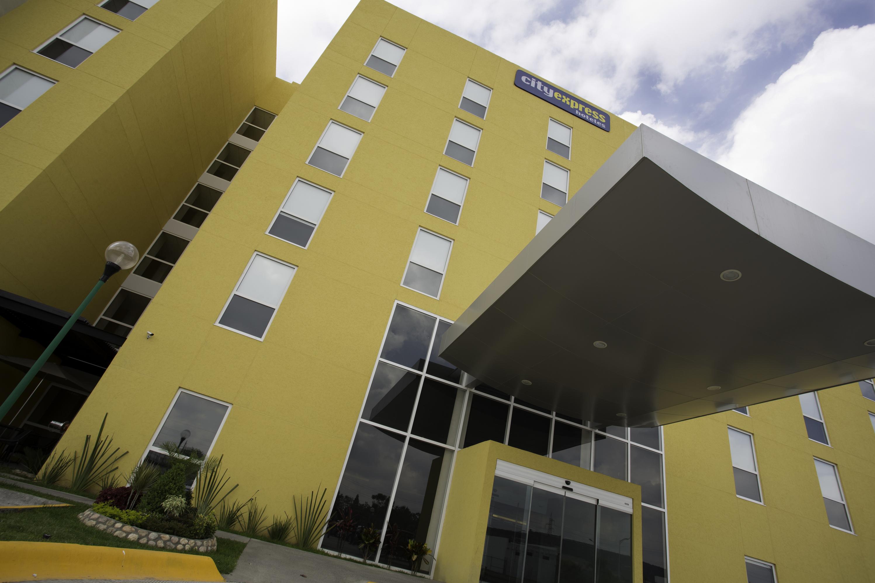 City Express By Marriott Irapuato Norte Екстер'єр фото