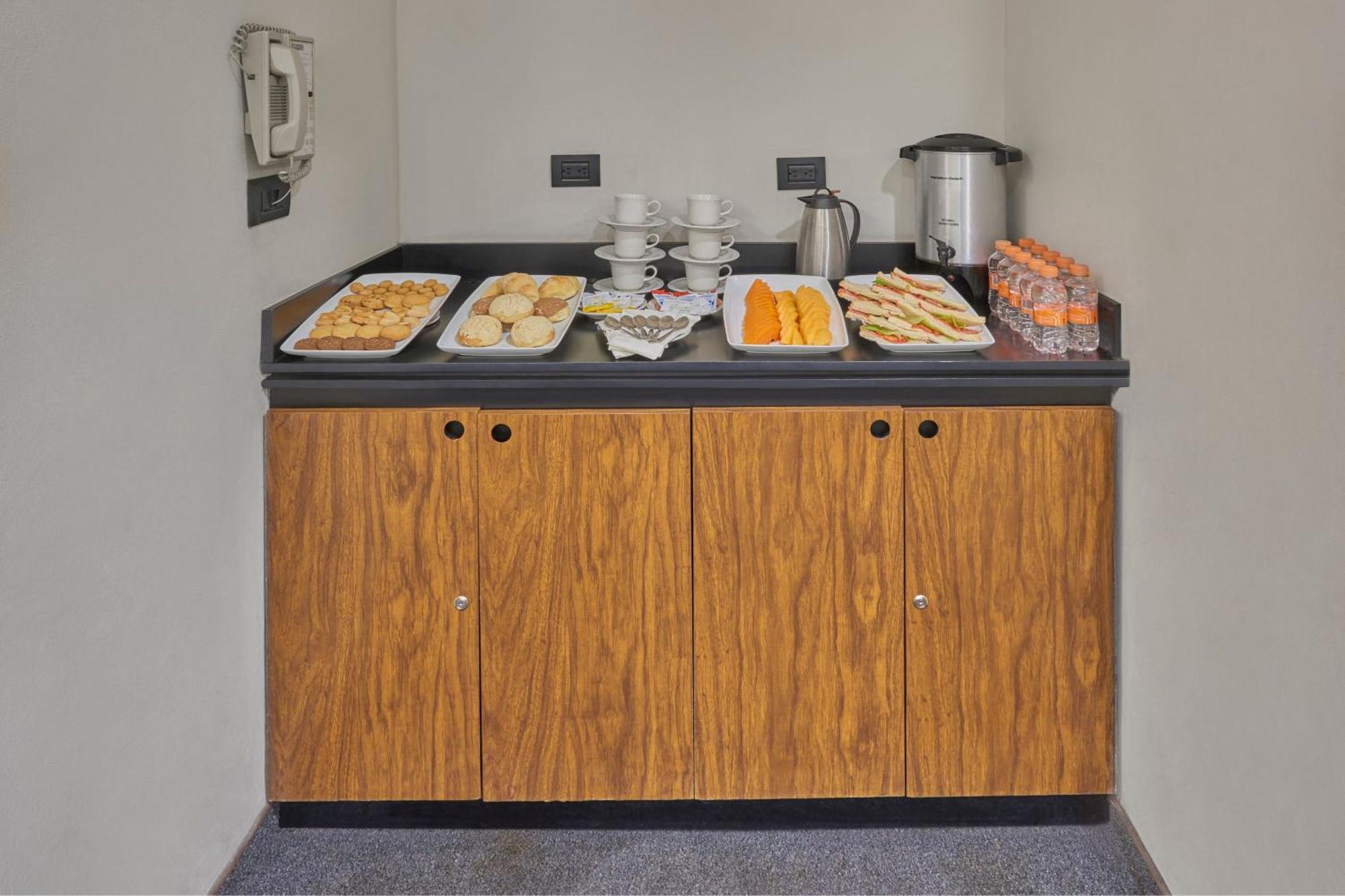 City Express By Marriott Irapuato Norte Екстер'єр фото